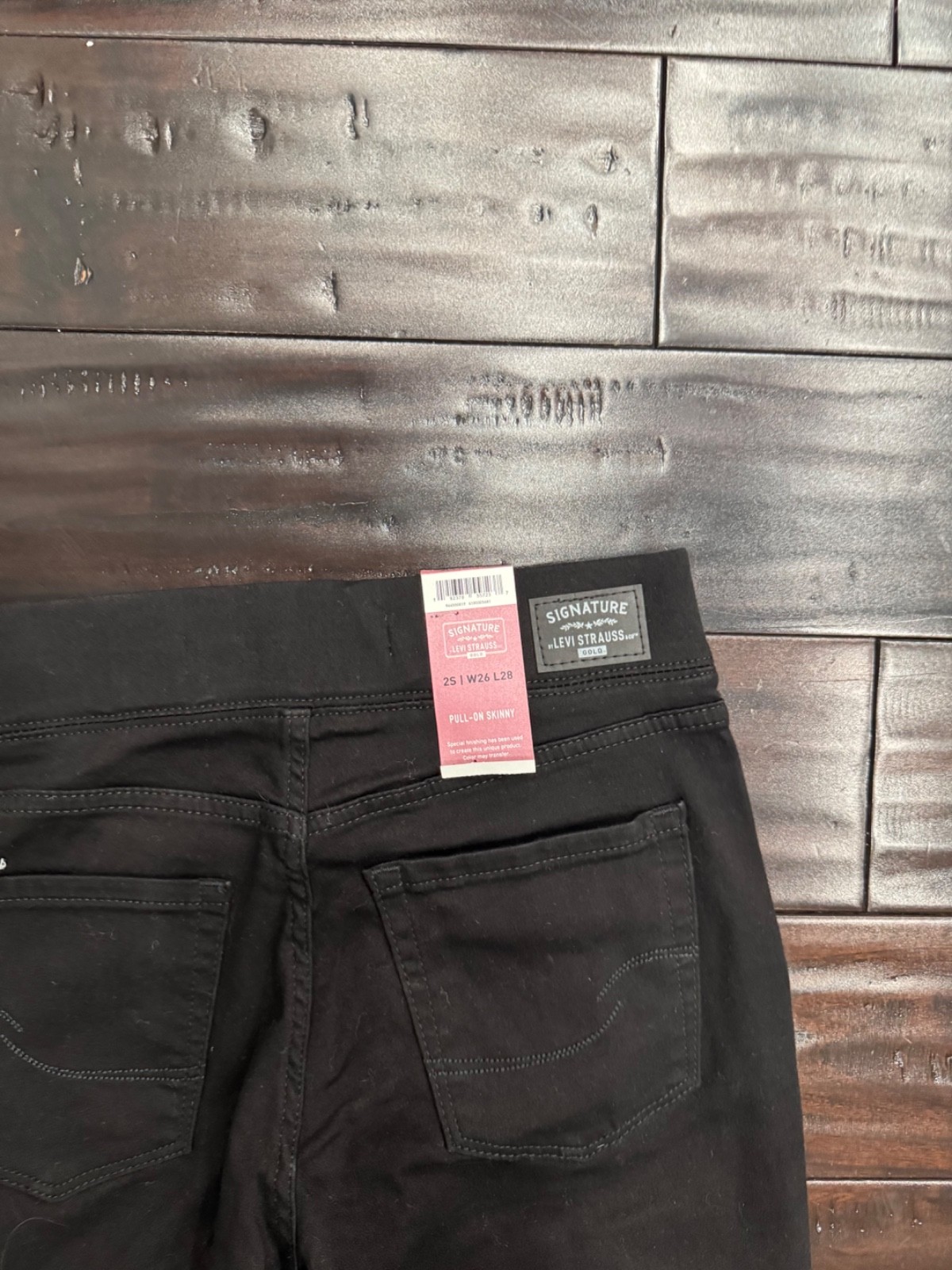 Signature by Levi Strauss & Co. Gold Women’s Black Skinny Jeans W26 L28