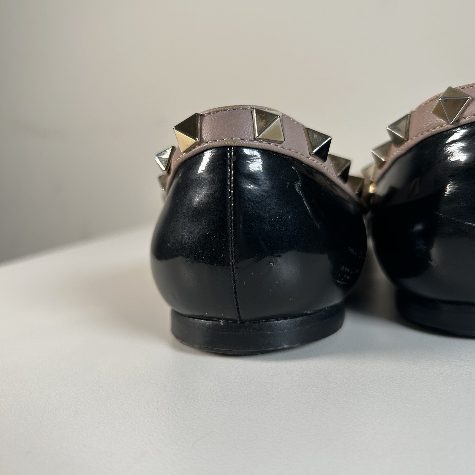 Valentino Garavani Rockstud Ballet Flats Black Pointed Toe Patent Leather Sz 39