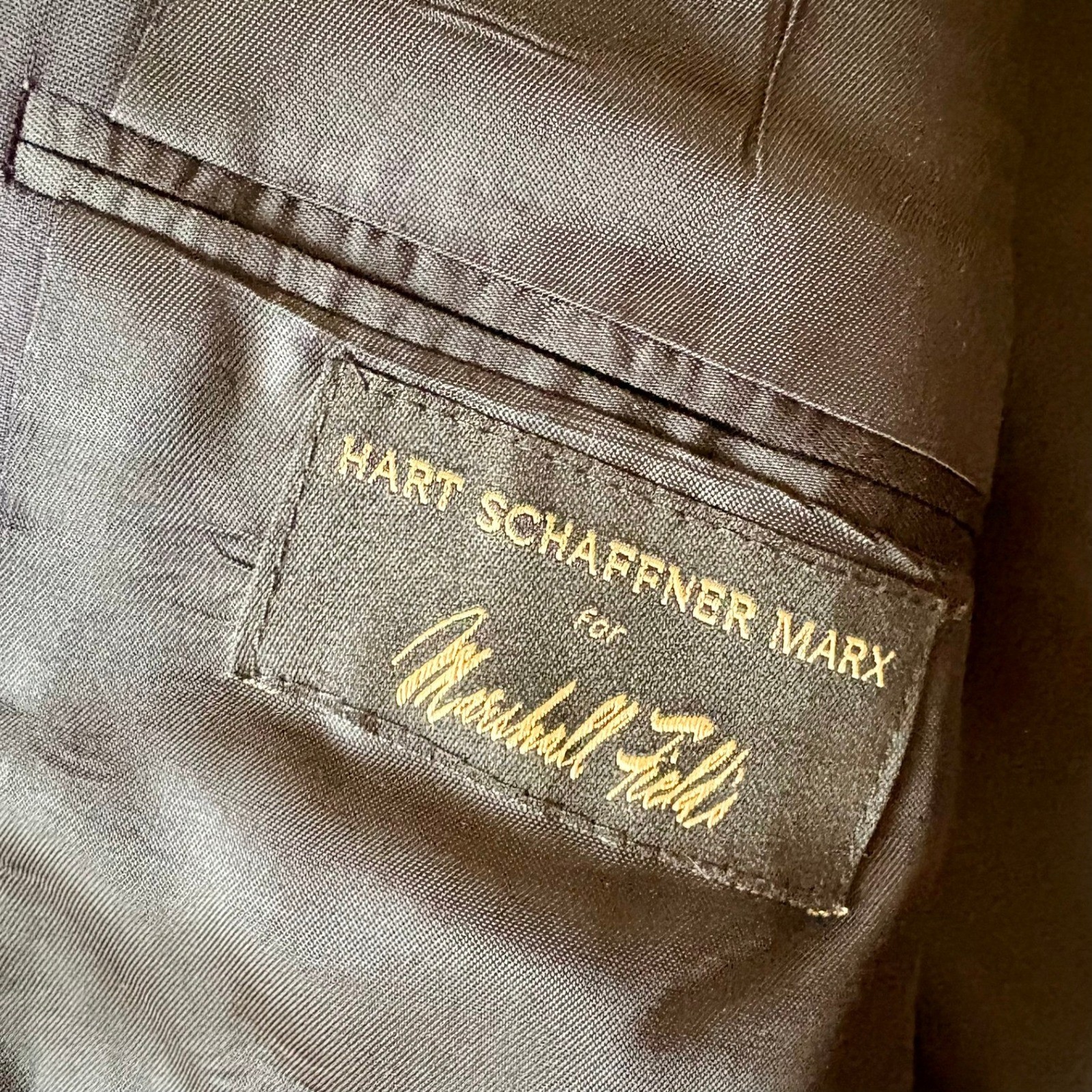 Hart Schaffner & Marx Navy Blue Wool Blazer Gold Buttons 38R USA Made Preppy VTG