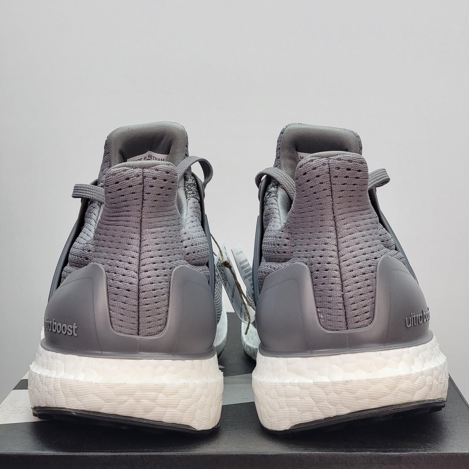Adidas Ultraboost 1.0 DNA Men’s Size 13 Running Shoes Gray Athletic Sneakers