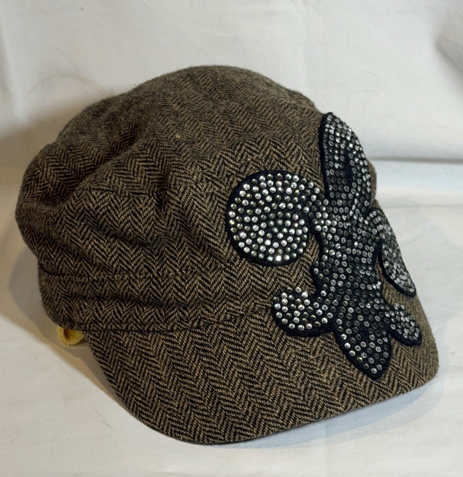 Fleur-de-Lis rhinestones Brown tweed Cap adjustable Fit Circumference 22in