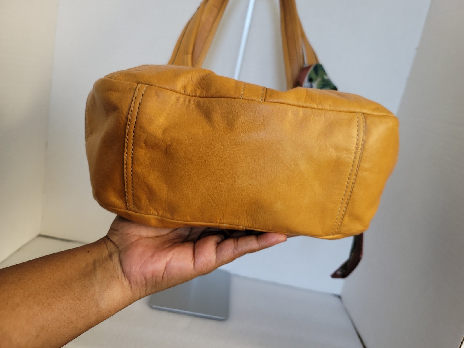Y2K VTG Coach Pleated Ergo In Tan Leather Hobo Shoulder Bag