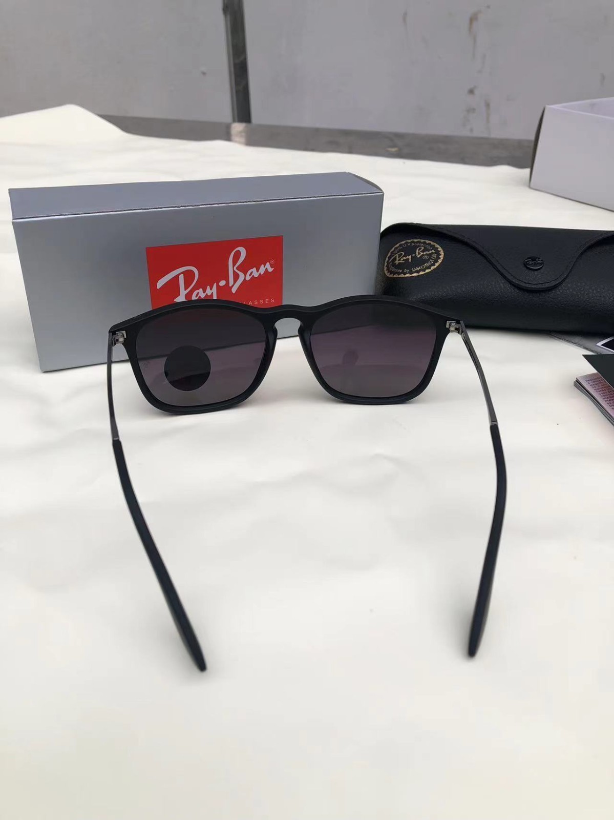 New Ray-Ban Chris RB4187 Polarized 54-18 Sunglasses Matte Black Gradient Grey