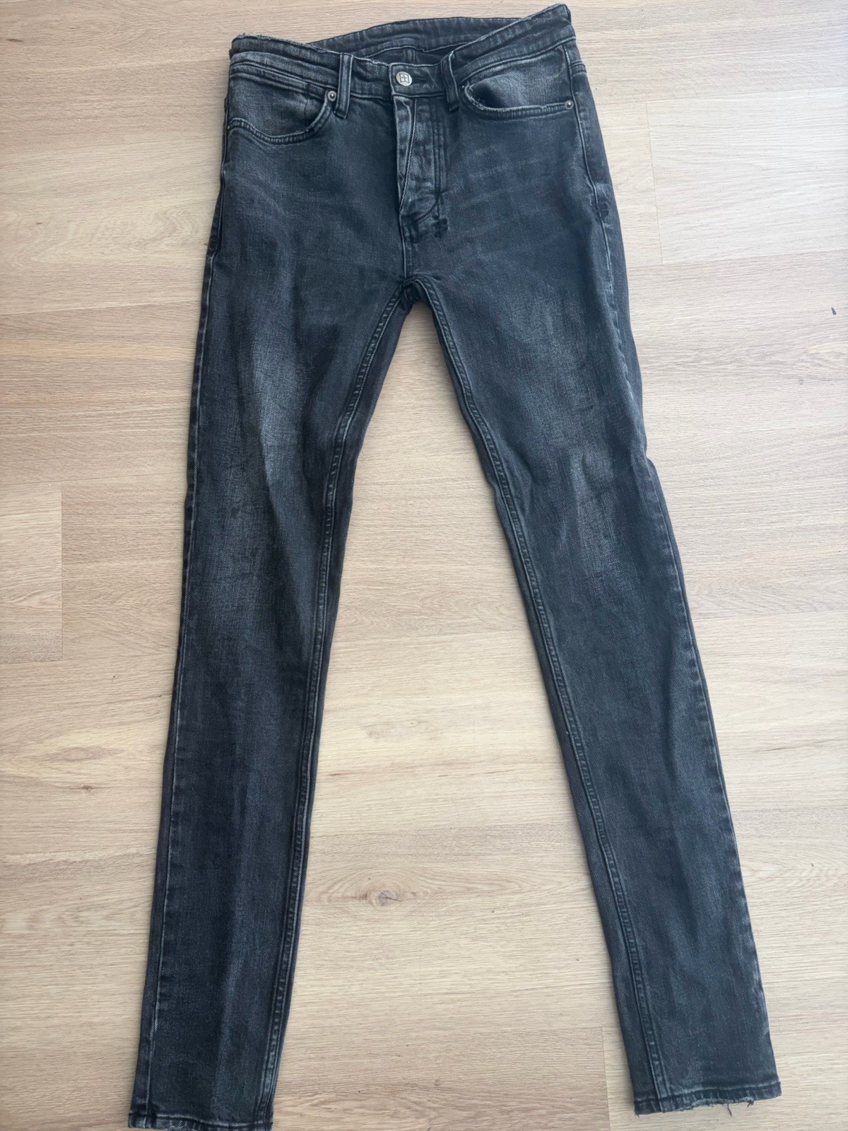 Ksubi Men’s Chitch Skinny Slim Fit Black Charcoal Wash Stretch Jeans
