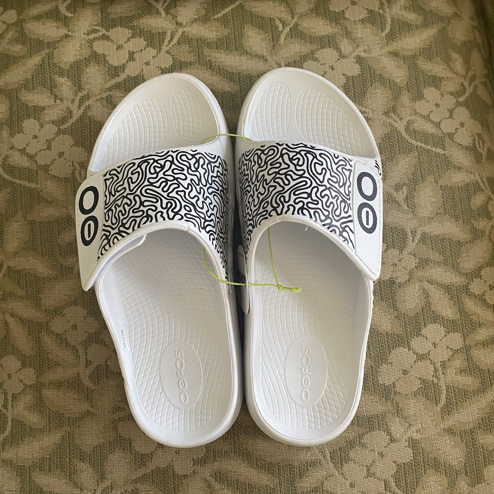 OOFOS Unisex Sport Flex Limited Edition Slide Sandals Recovery Size Mens 9/W 11