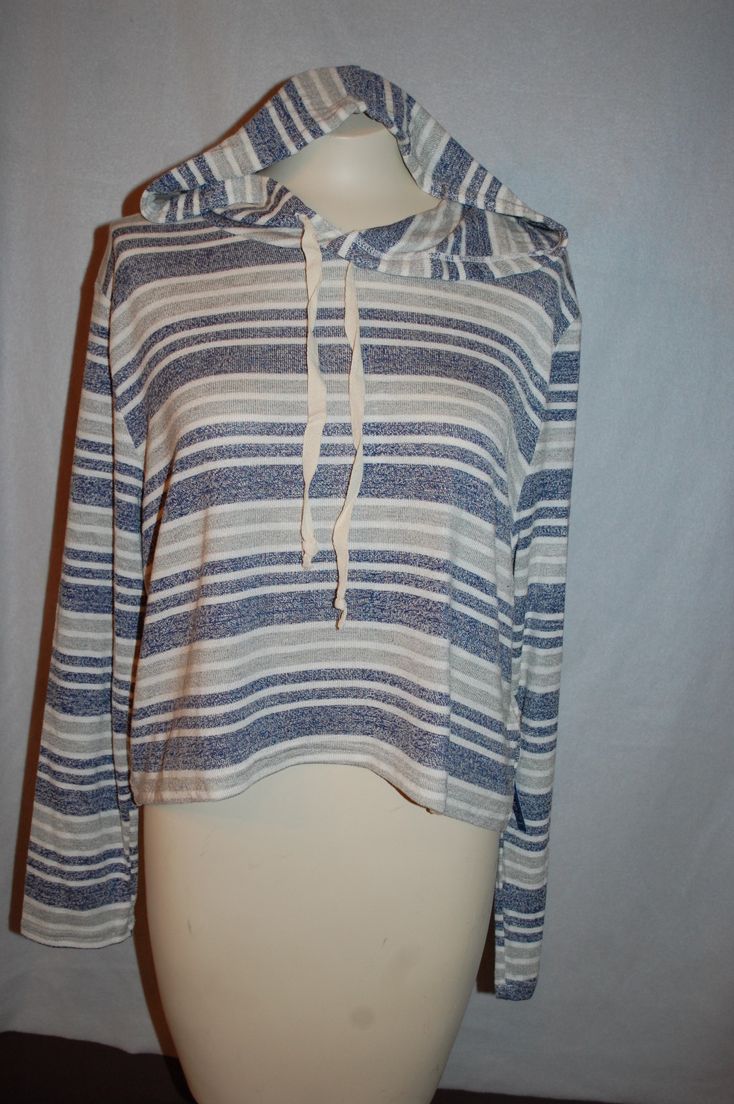 Womens BLUE GRAY IVORY STRIPE SWEATER w/ HOOD Loose Fit CROPPED Lt Wieght SIZE L