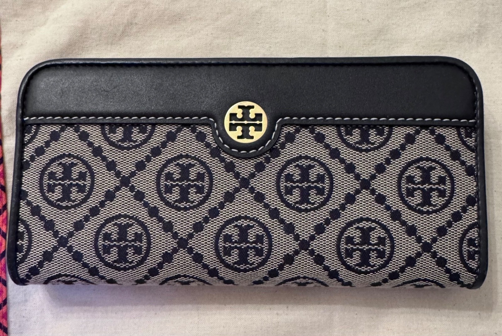 Tory Burch T Monogram Jacquard Drawstring Hobo Bag with matching Wallet