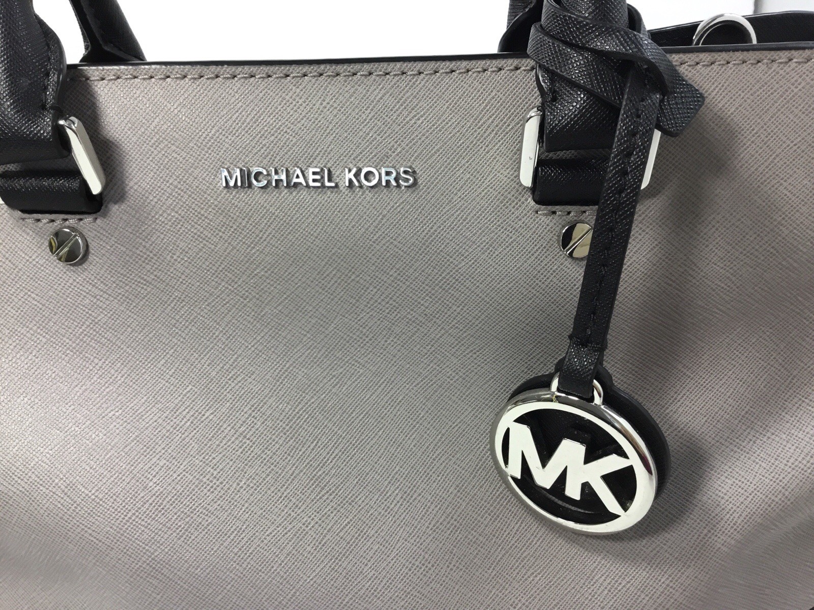 MICHAEL Michael Kors Savannah Large Satchel (Pearl Grey/Black) 30F7SS7S3T-PGBLK