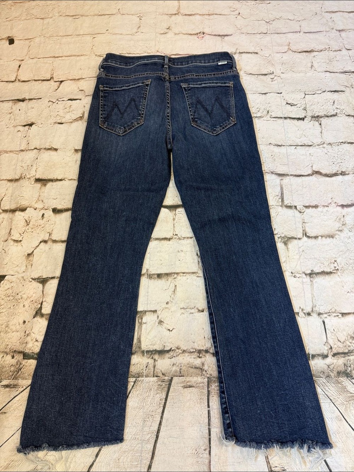 MOTHER Jeans 28 The Insider Crop Step Fray in Teaming Up Dark Wash