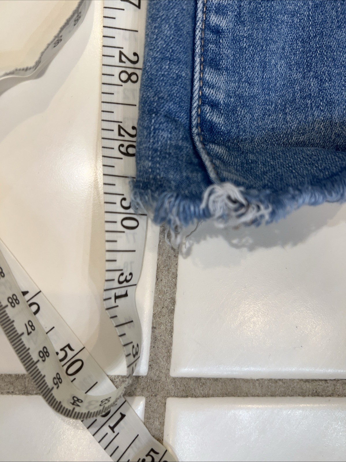 American Eagle Super High Rise Flare Jeans Womens 6 Reg 28×30 Distress