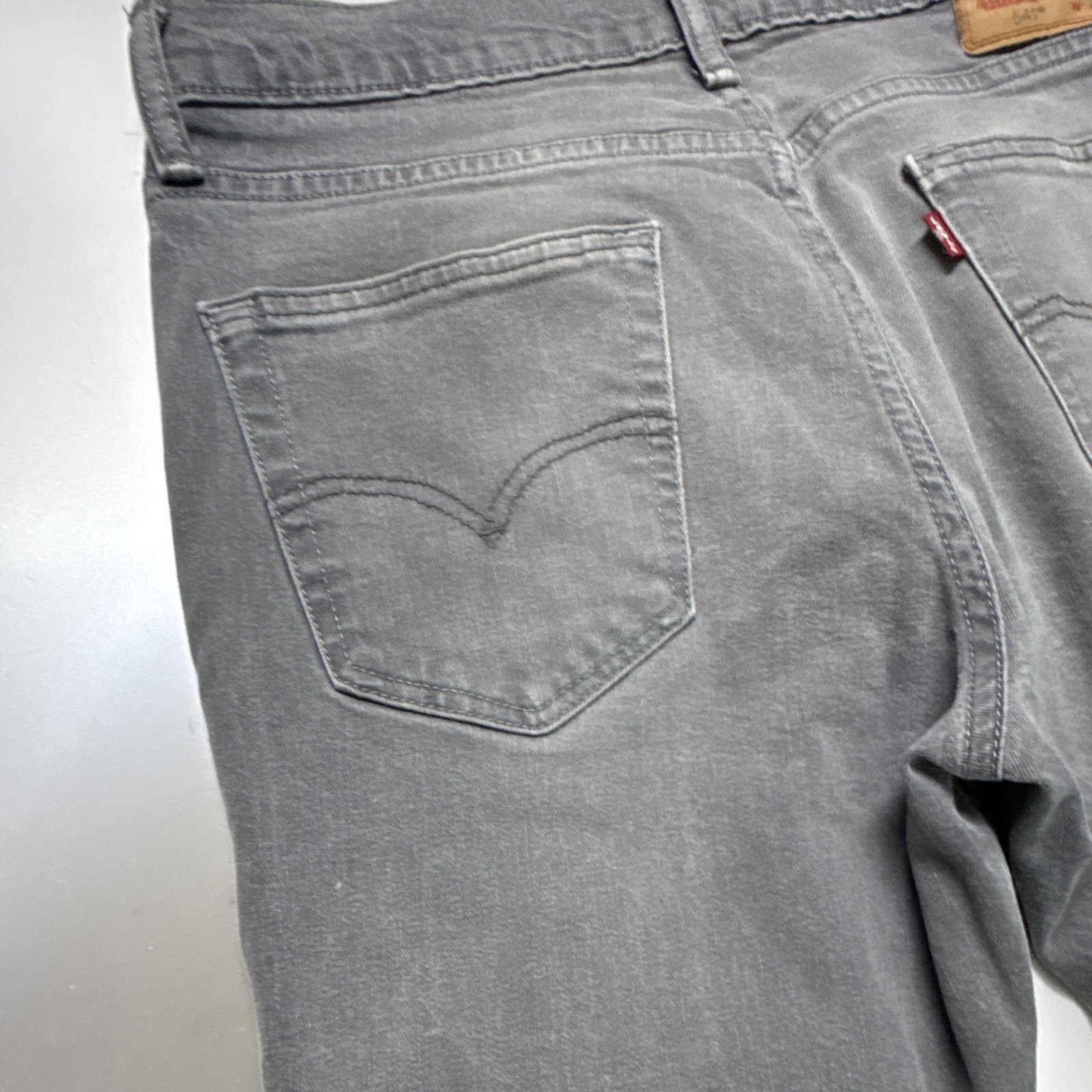 Levi’s Men’s Gray Denim Jeans Athletic Fit Straight Leg Mid Rise Cotton