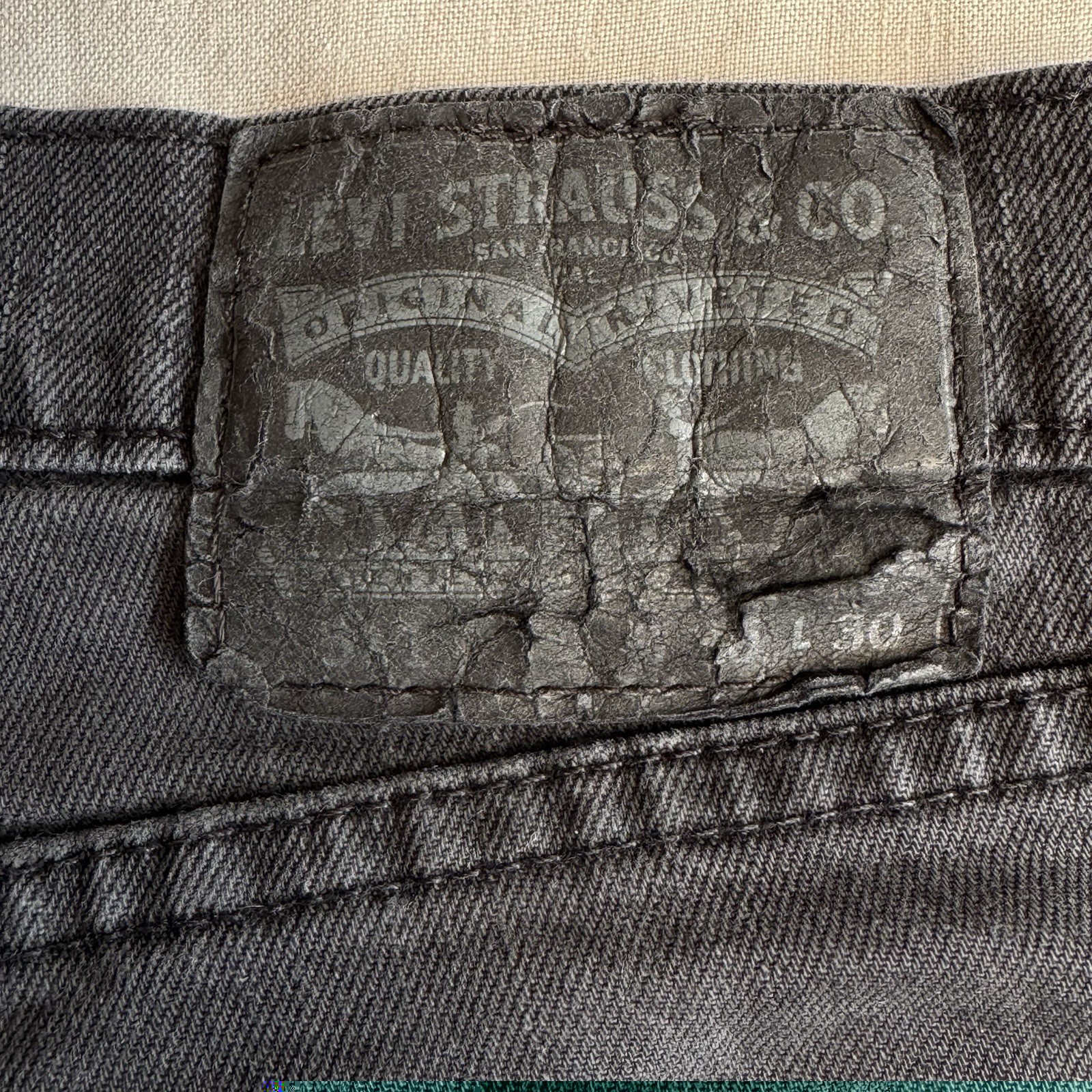 Levi’s 511 Men 30×30 Jeans Black Distressed Paint Splatter Stains Artful Denim