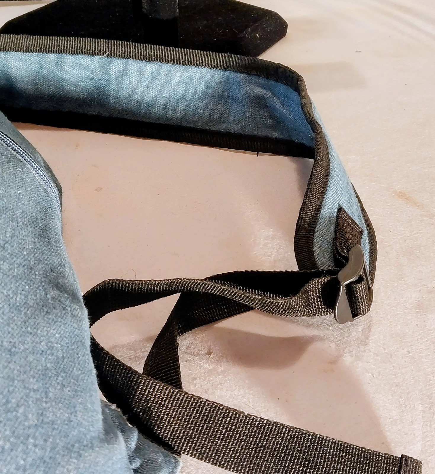 Gold Coast RFID Two Way Sling Organizer Bag