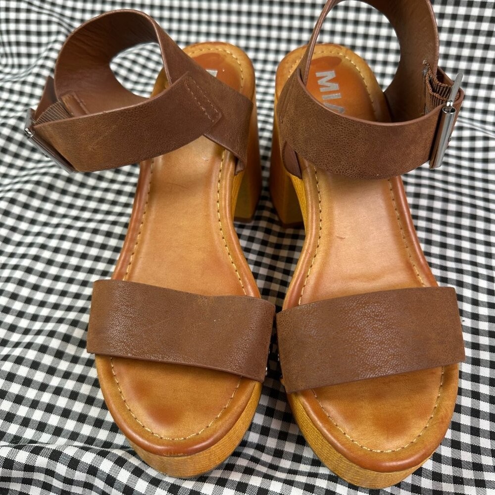 MIA Platform Clog Sandals Womens 6.5 Brown Leather Studded Ankle Strap Chunky