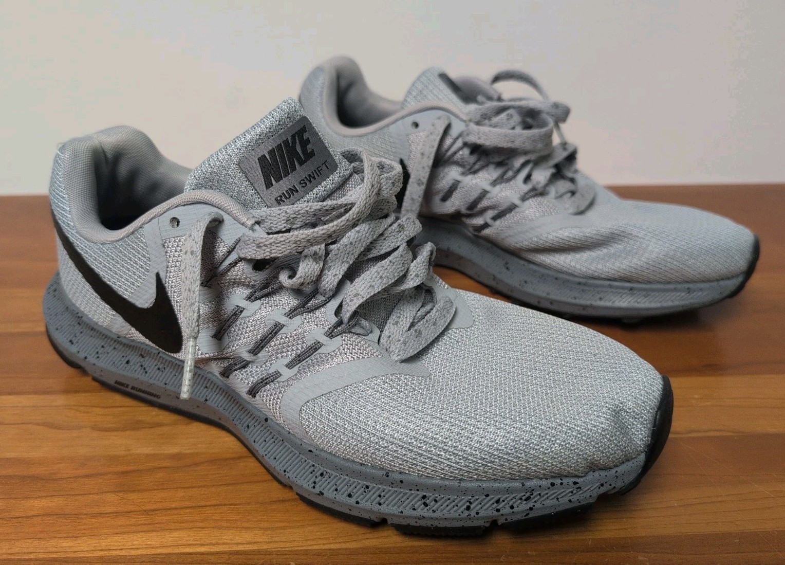 Nike Run Swift SE Athletic Running Shoes Wolf Grey/Black Men 8 Women 9.5