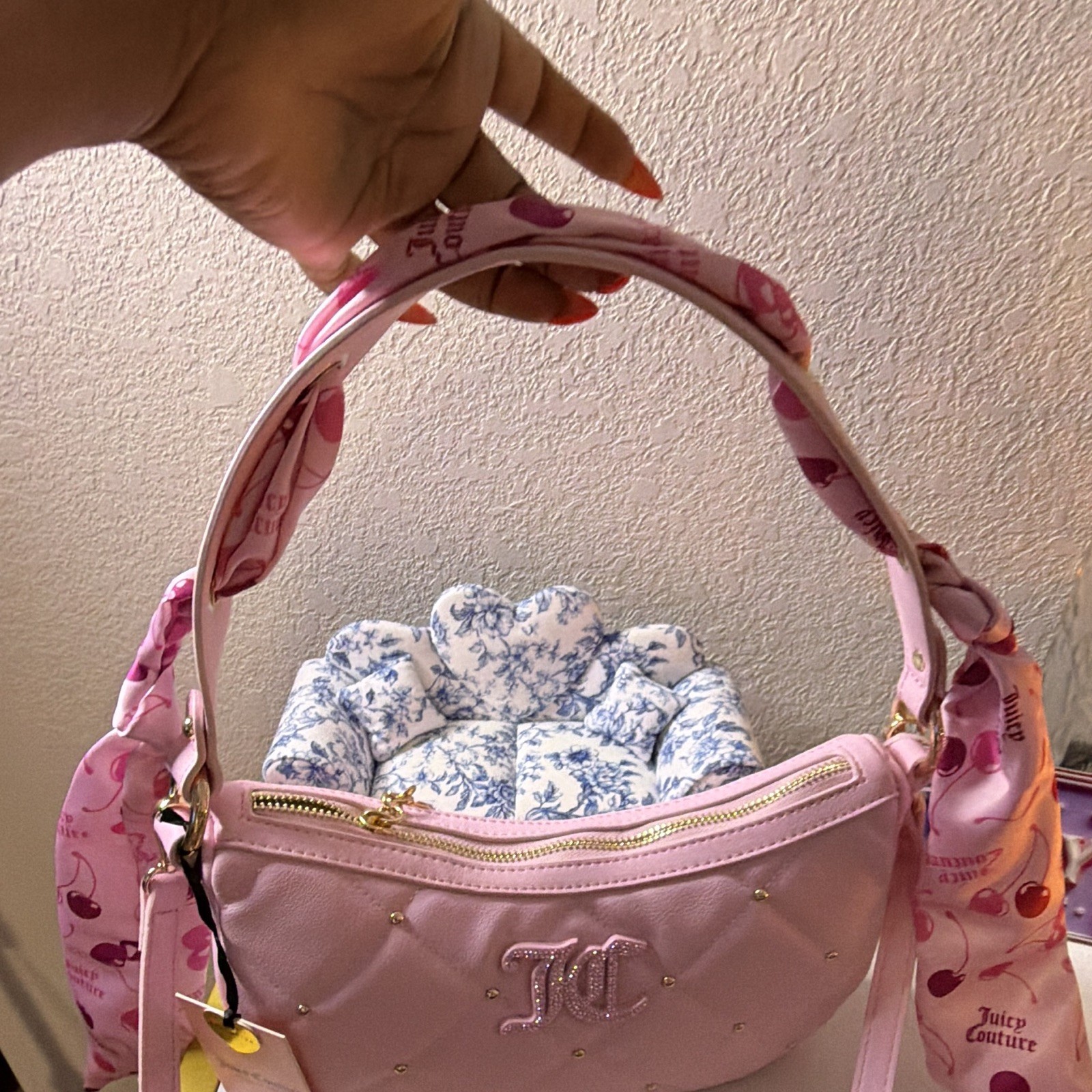 Juicy Couture Pink Crescent Shoulder Bag Quilted Logo Zip Gold HW Heart Charm