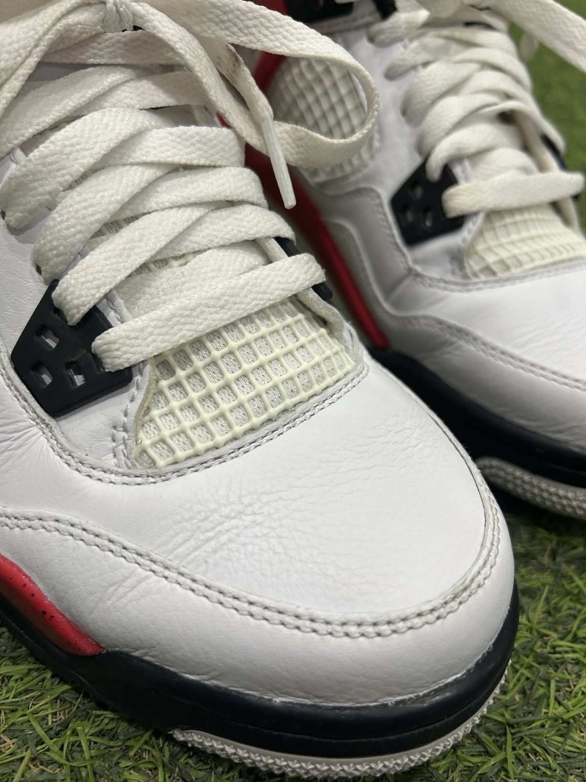 Nike Air Jordan 4 “Fire Red” Size 6Y/7.5W 2020 Release