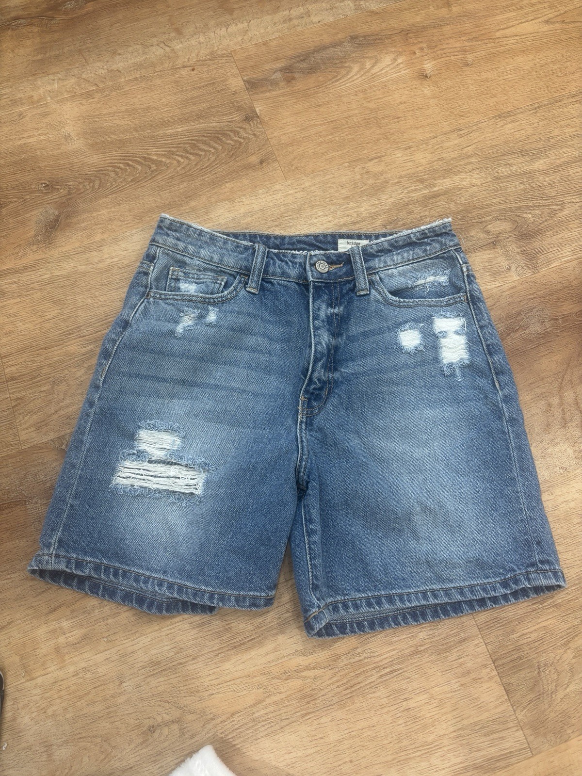 Bridge by Gly Women’s Blue Denim Mom Fit High Rise Distressed Shorts 27