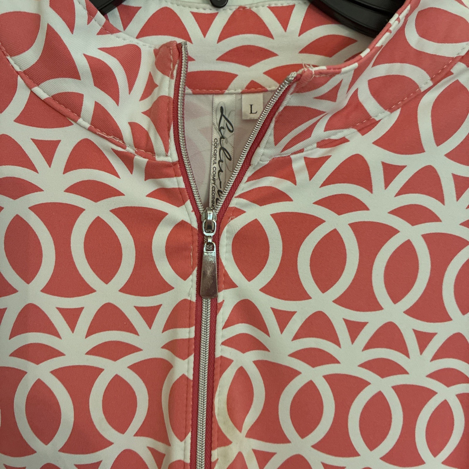 LULU- B 9” ZIP FRONT TOP; PEACH/WHITE PRINT; SALE $35