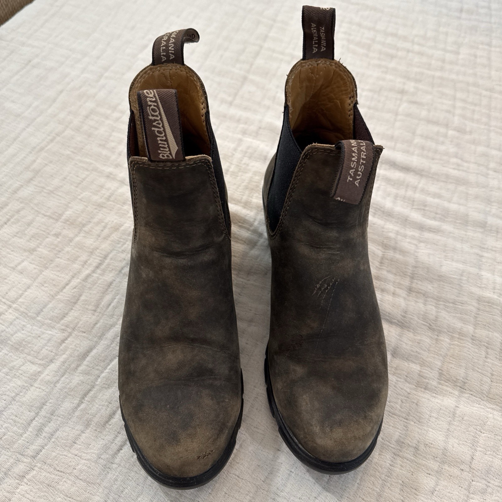 Blundstone 1571 Rustic Brown Chelsea Boots Heel Women’s US Size 9 *As Shown*
