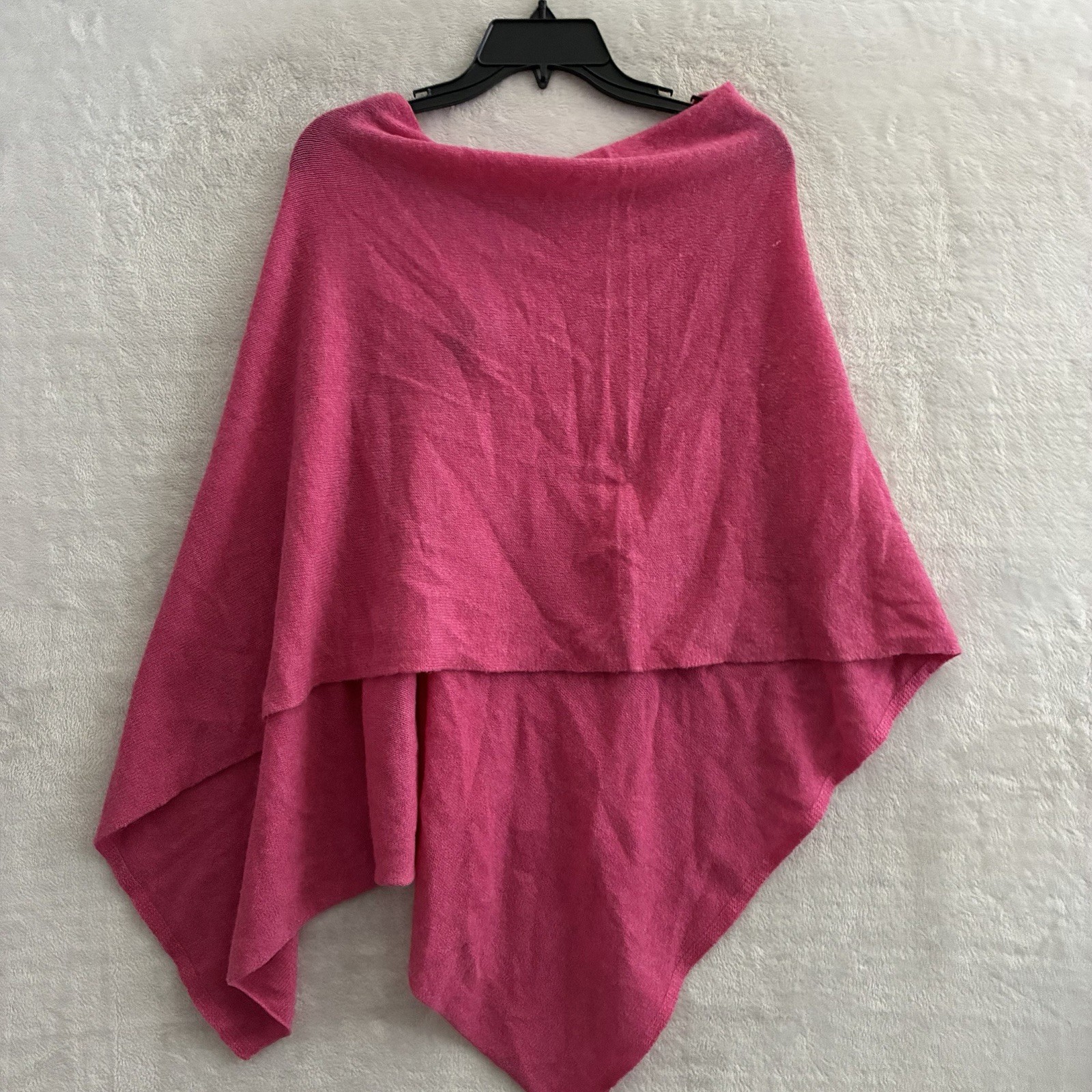 Claudia Nichole Womans Poncho Pink Solid One Size Cashmere Round Neck Pullover