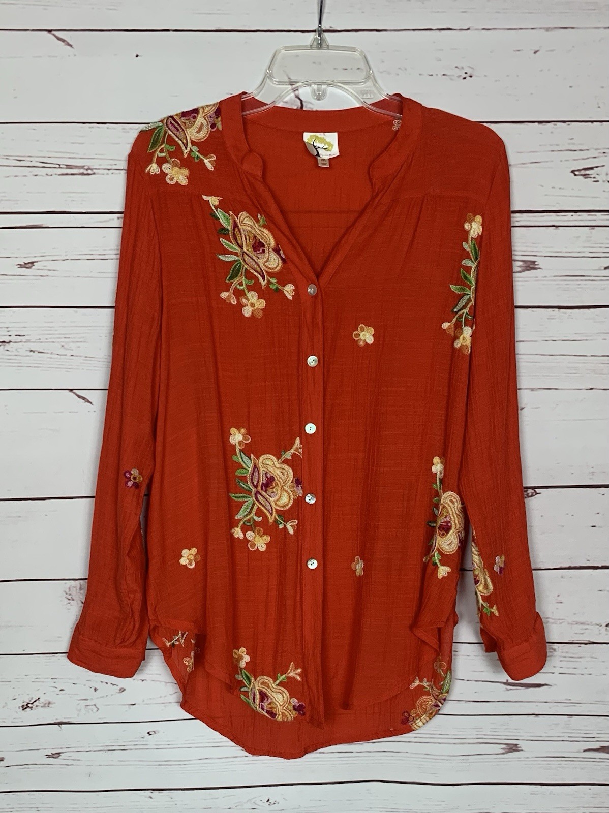 Fig And Flower Anthropologie Women’s M Medium Red Floral Embroidered Button Top
