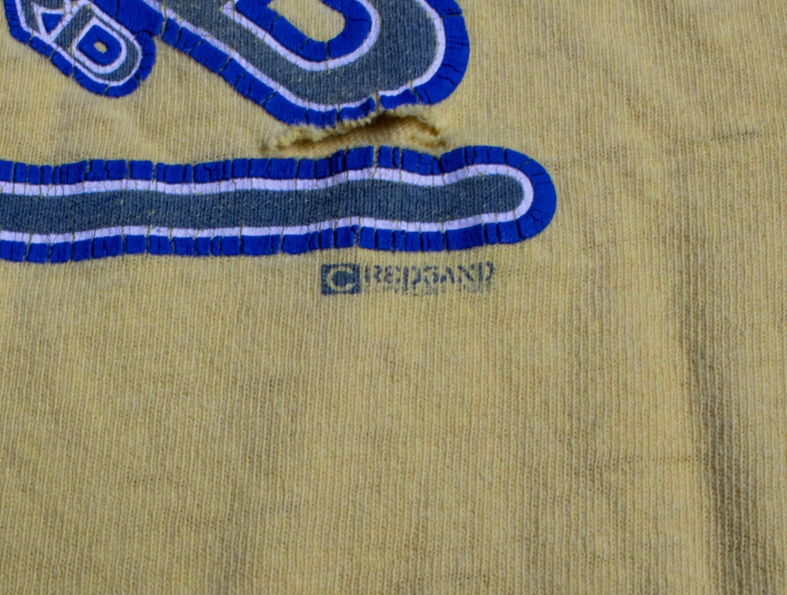 Vintage 2000 Red Sand American Standard Worn Distressed Yellow Shirt Men’s Small