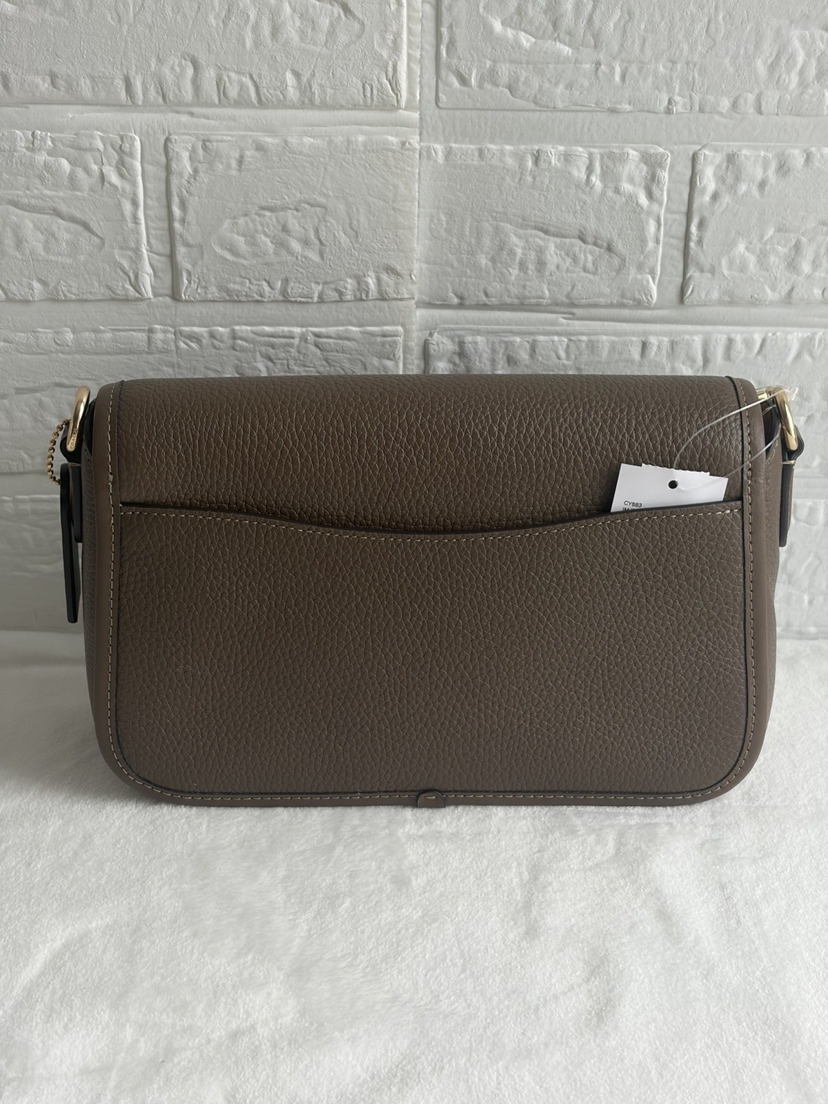 Coach Pebbled Shoulder Bag Dark Stone Turn Lock Crossbody Strap Gold Pockets