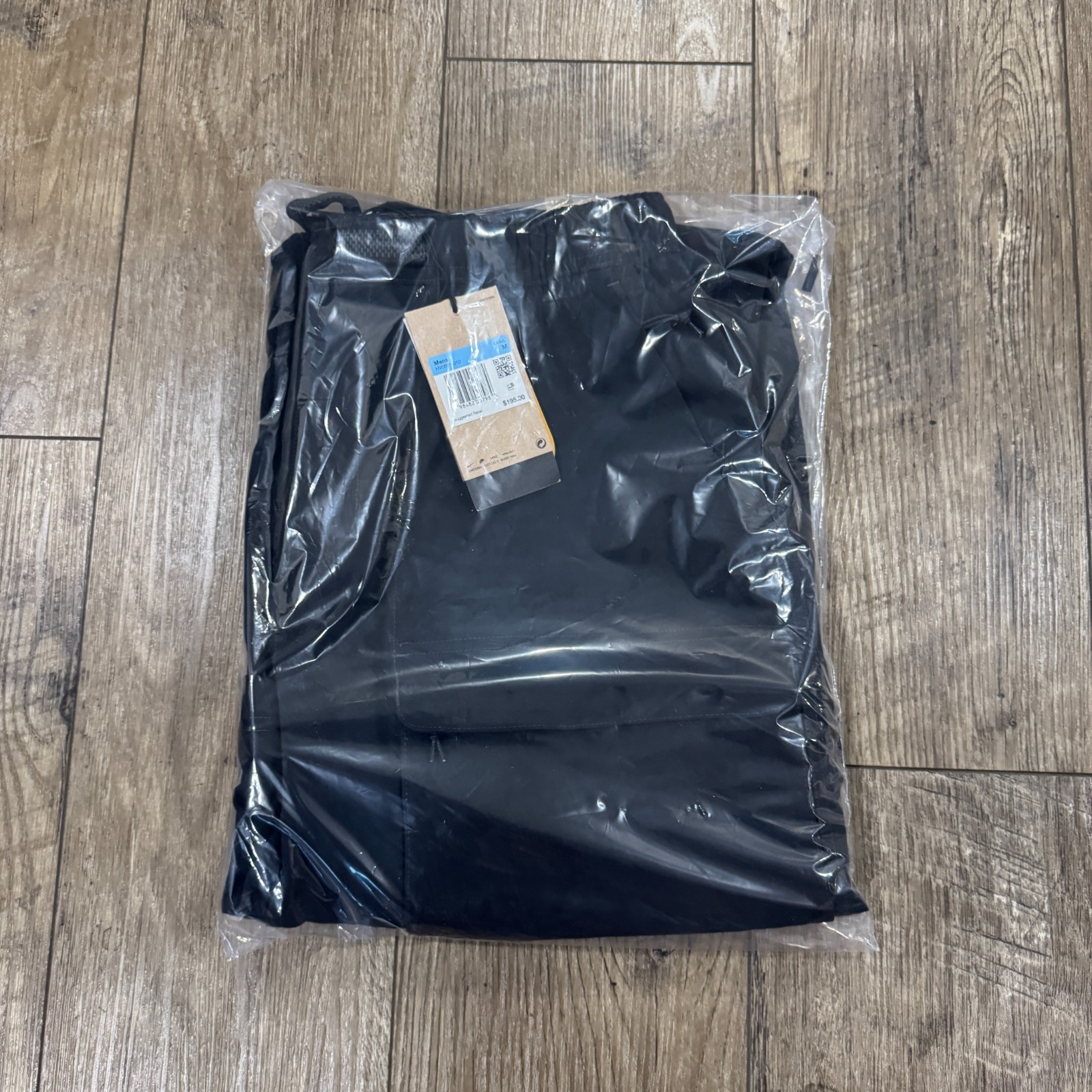 Brand New Nike ACG Smith Summit Cargo Pants/Shorts Black Size Medium HV0591-010