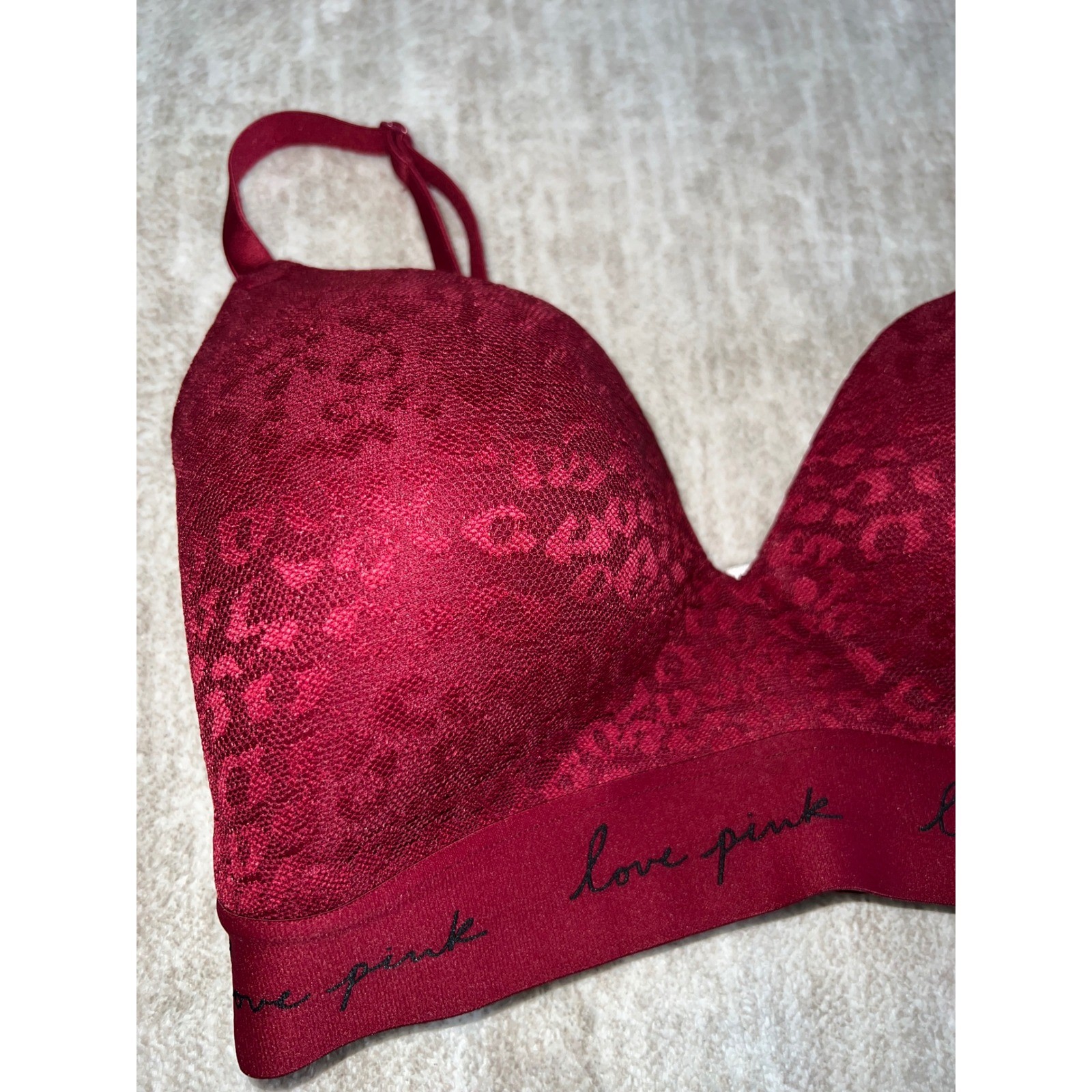 PINK Victoria’s Secret Wireless Bra Leopard Lace Burgundy 32DD Padded Logo Band