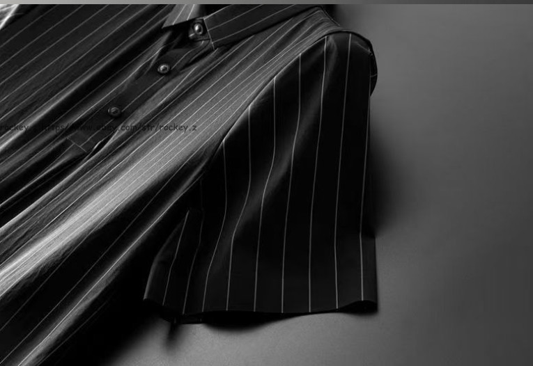 New Summer Ice Silk Mens T-Shirt+Pants Sets Short Sleeve Stripe Thin Outfits Set