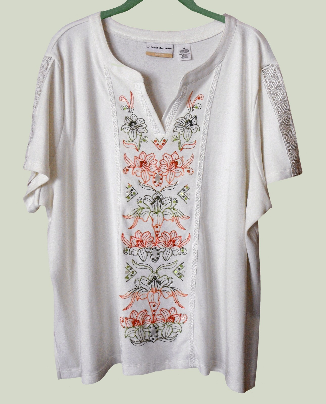 ALFRED DUNNER PINK/GREEN EMBROIDERED TOP WITH LACE, BUST ABOUT 51″, SIZE 2X