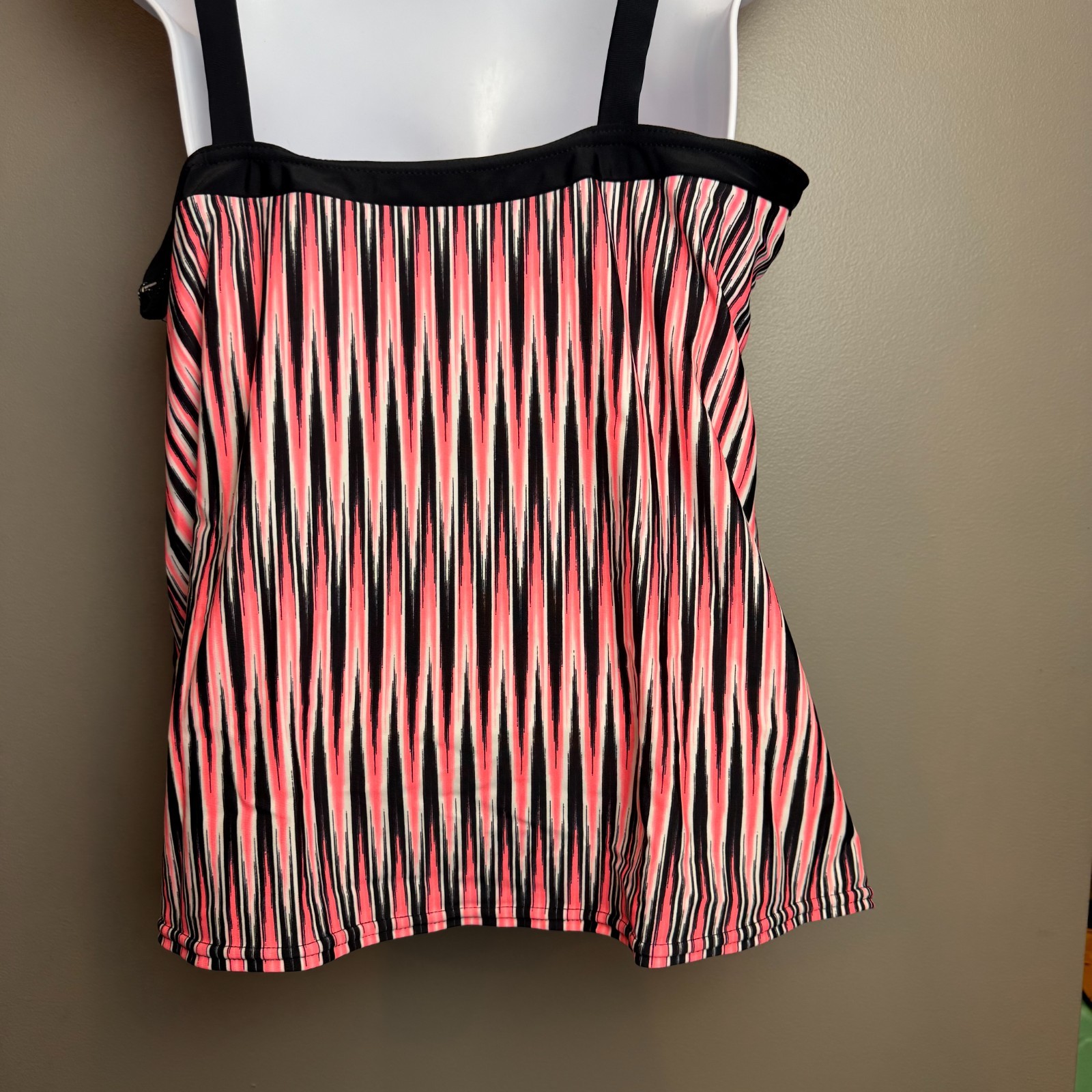 NWT ZeroXposur Starfish Tankini Top Size 16 Pink Black Striped Swim Top UPF 30+