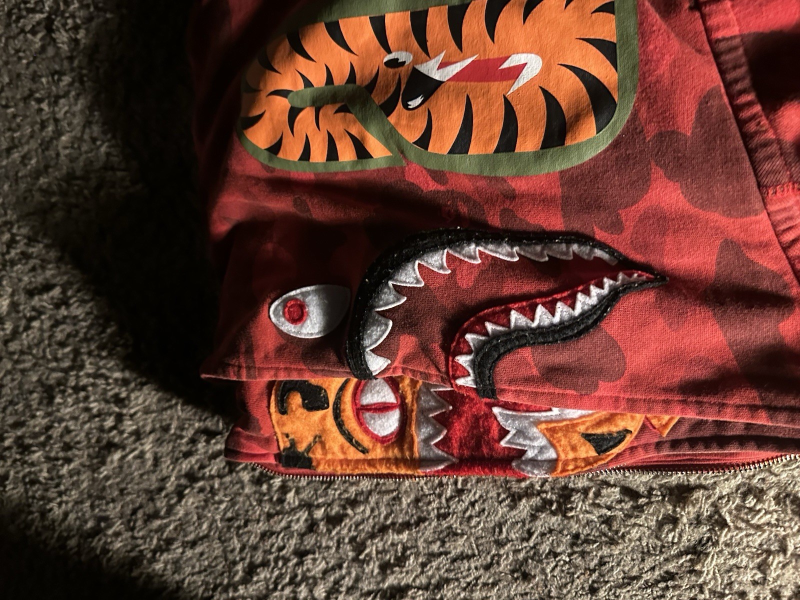 A Bathing Ape BAPE Red Camo Full Zip Hoodie Tigger Embroidered Logo M