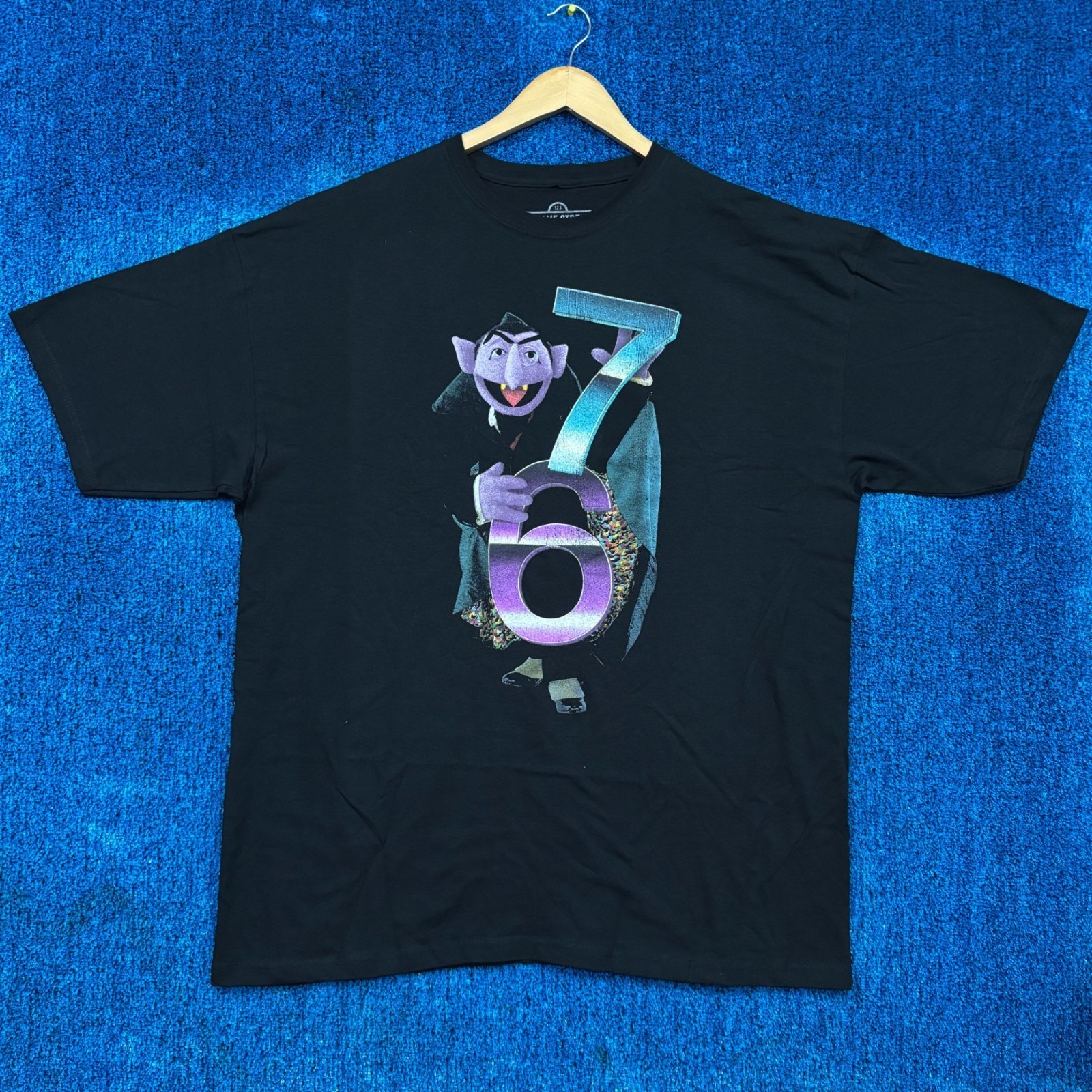 Sesame Street “Count Von Count 6 7” Graphic T-Shirt Size XXL
