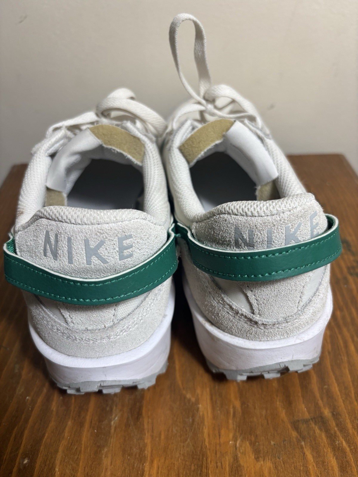 Size 9 Nike Waffle Debut White Malachite Green Shoes FQ8890-100