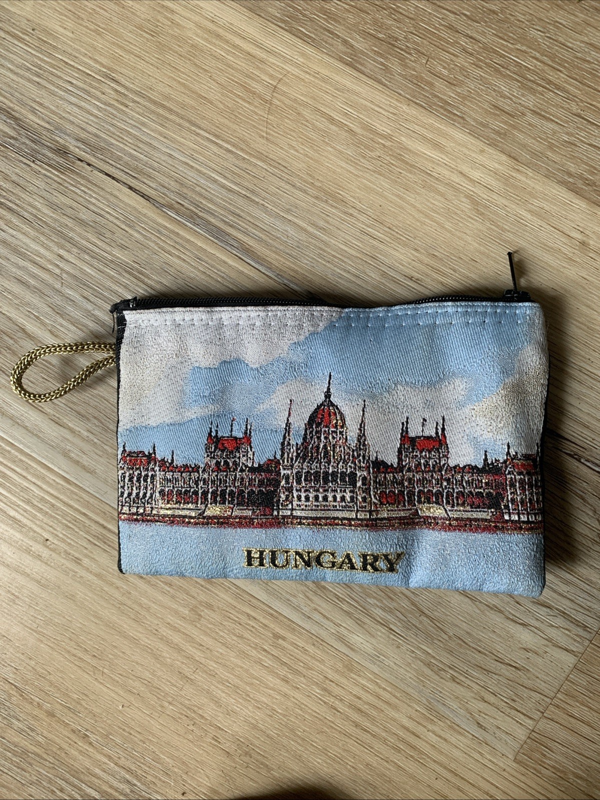 Vintage Unbranded Hungary Budapest Coin Purse Souvenir Gold Stitch