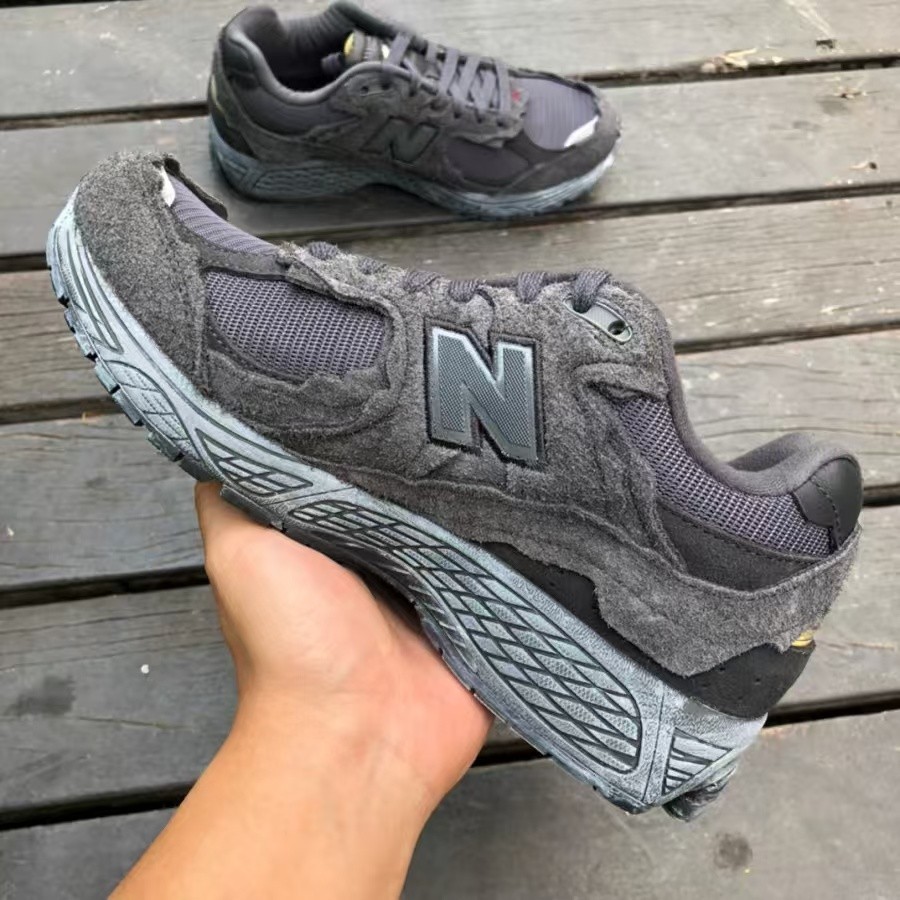 New Balance 2002R Protection Pack Phantom Black Suede Men’s casual shoes Brand
