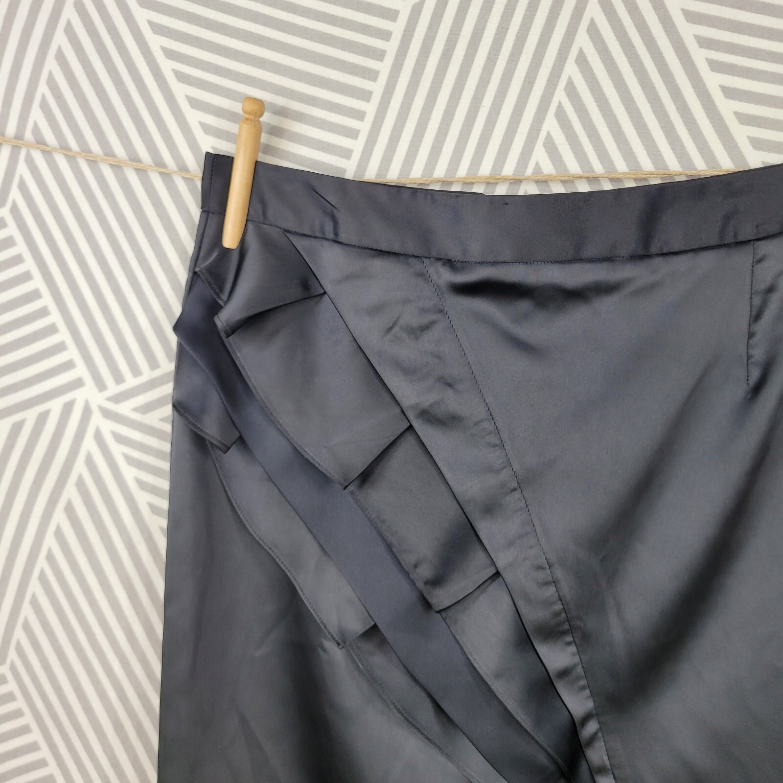 NEW Apt 9 Pencil Skirt size 12 Above Knee Satin Black Ruffle Career Professional