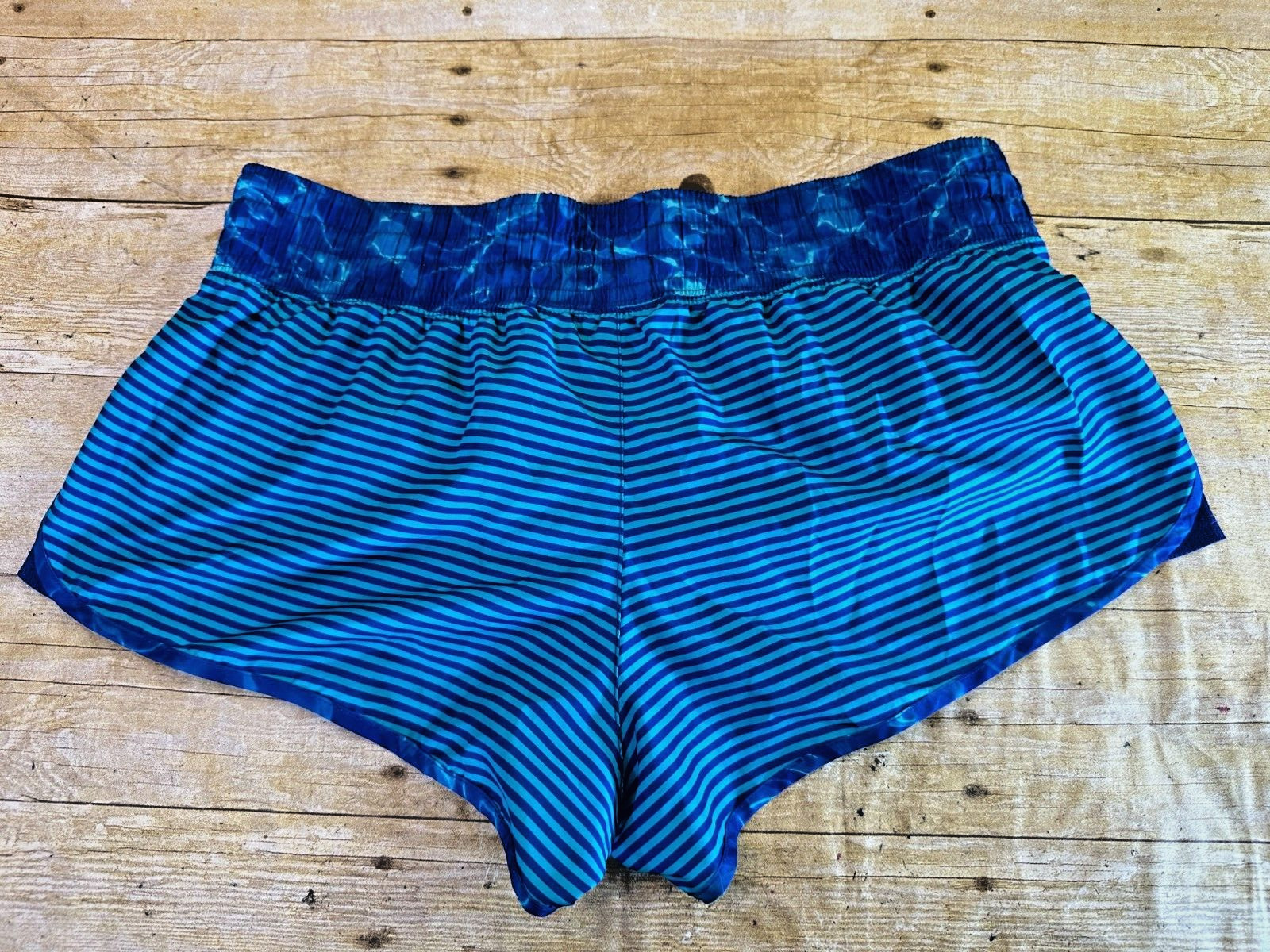 SO RUNNING SHORT SHORTS WOMEN’S XL 2.25″ BLT IN PANT BLUE GREEN STRIPE ⭐️MINT⭐️