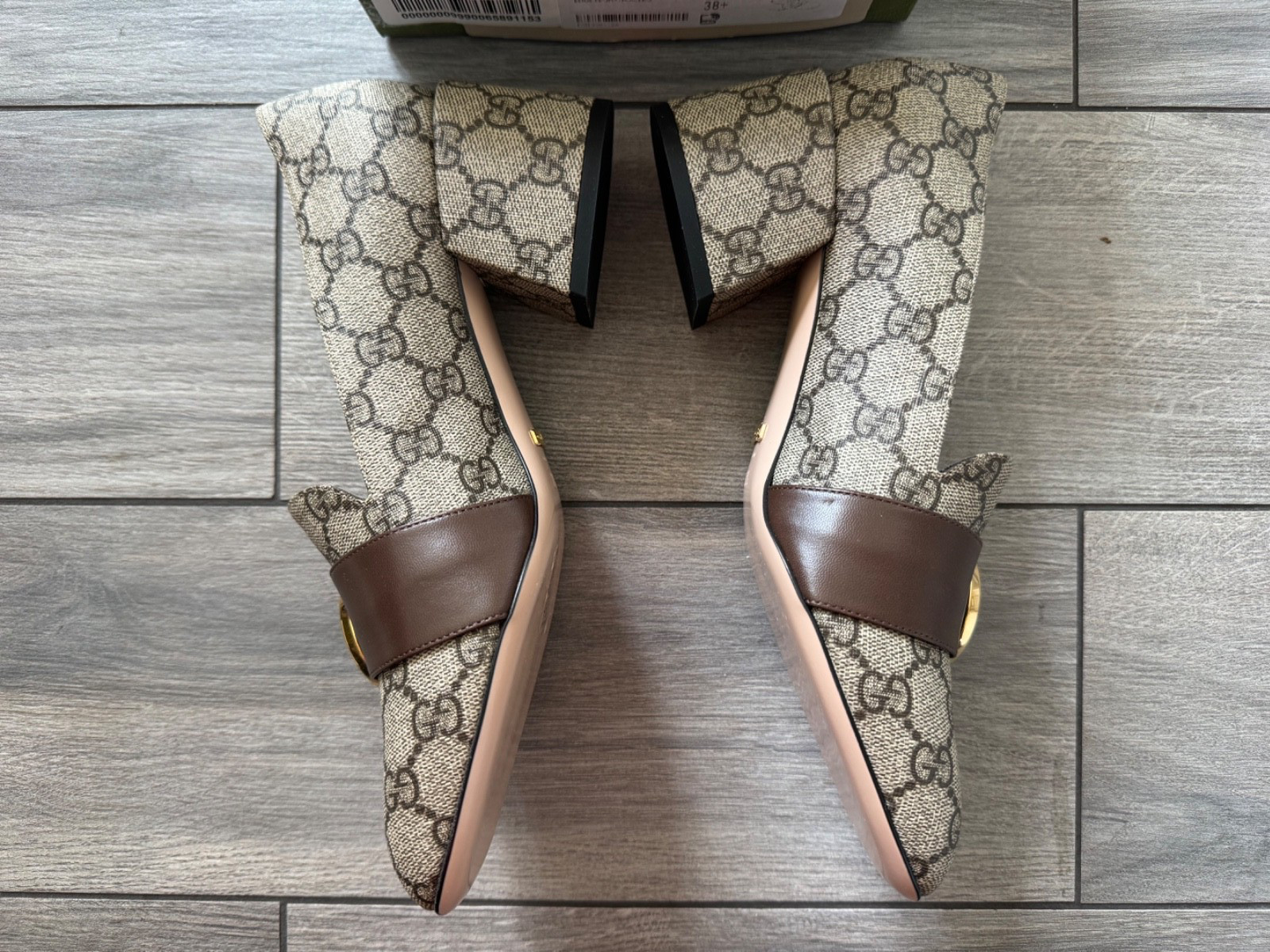 AUTHENTIC GUCCI SUPREME MALAGA KID BEIGE/EBONY PUMPS, DUST BAG, NIB $990, 38.5