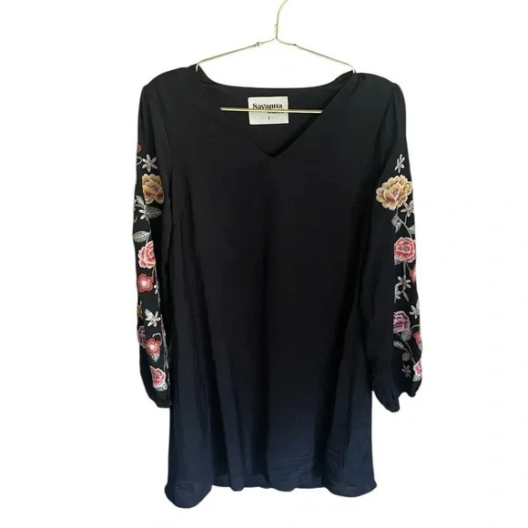 Savanna Jane Black V-Neck Shift Dress Floral Embroidered Sleeves Small Boho