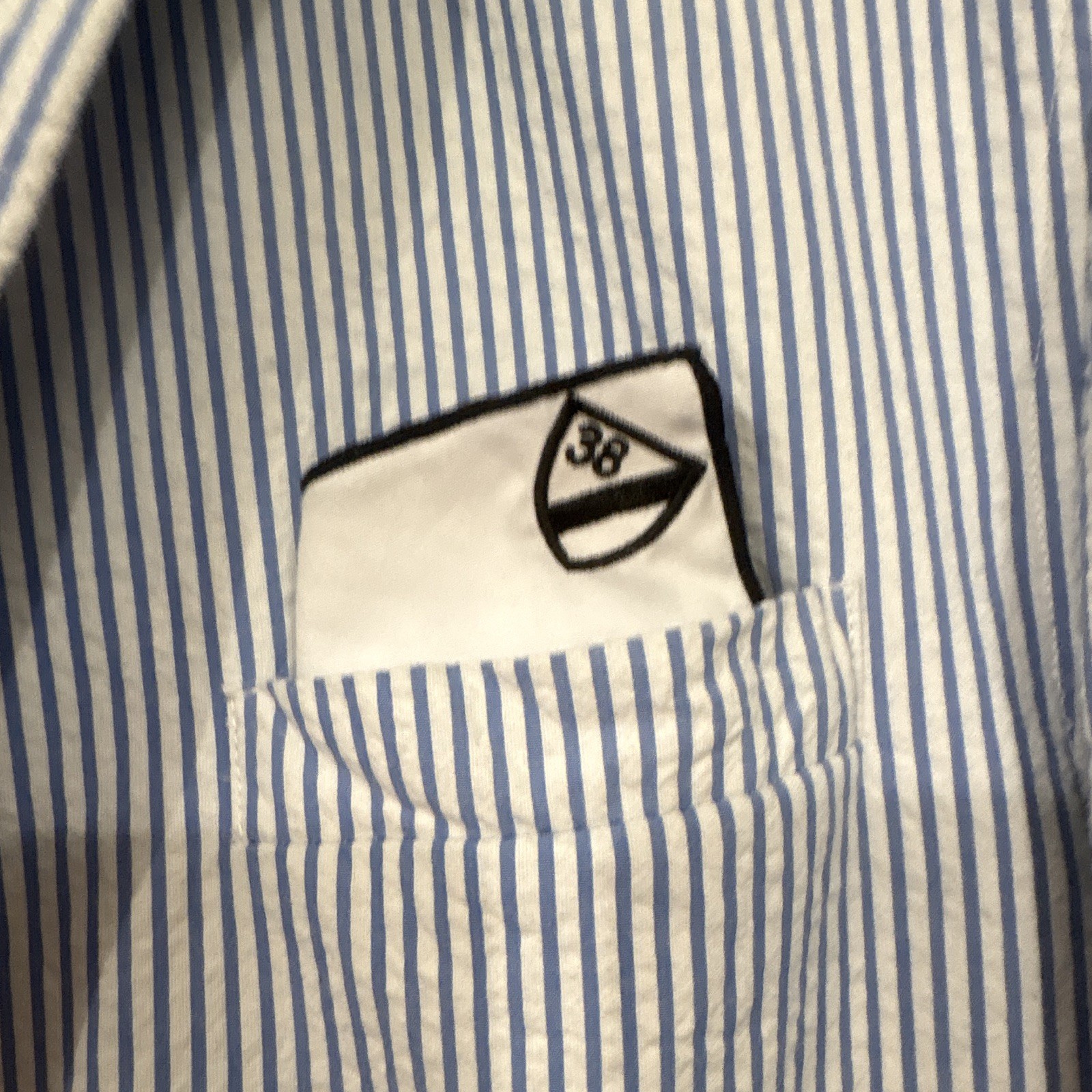 Cremieux Seersucker Pinstripe Jacket Size L. Excellent Condition.