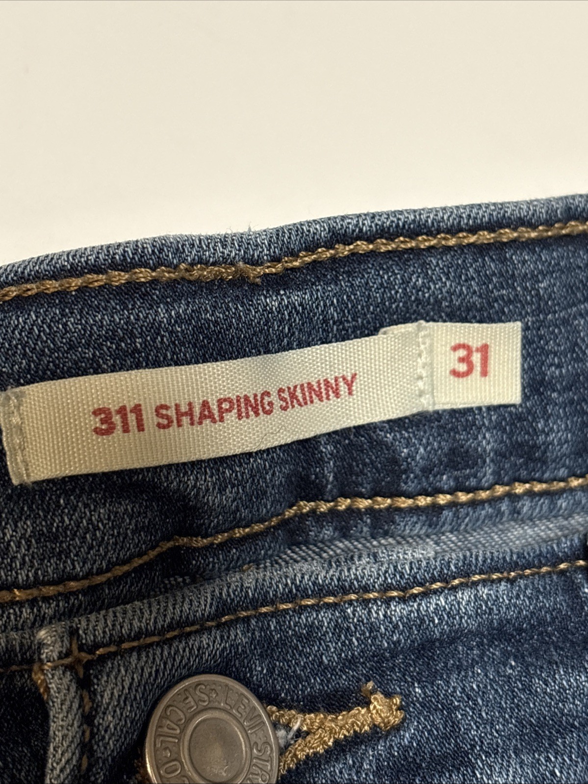 Levi’s 311 Shaping Skinny Blue Mid Rise Jeans Women’s 31×30 Dark Wash Stretch