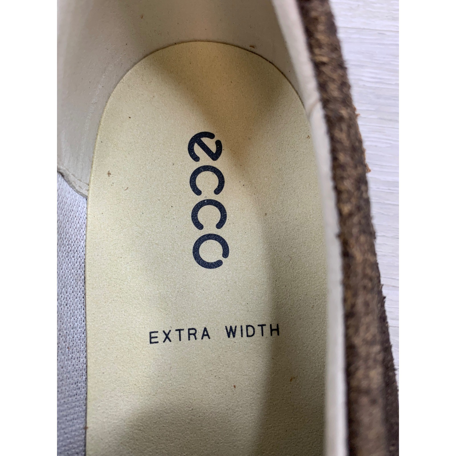 ECCO Soft 7 Women’s Sneakers Metallic Bronze Brown Leather 7 EW Comfort Shoes