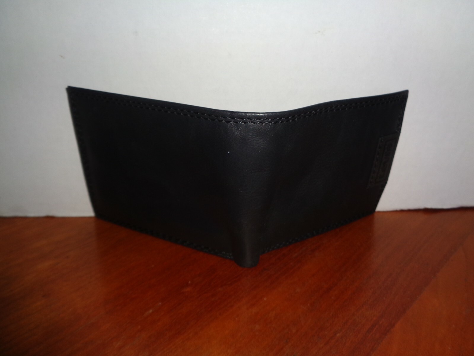 Levi’s Mens Genuine Leather Bifold Extra Capacity Wallet 9 Slots ID Window Black