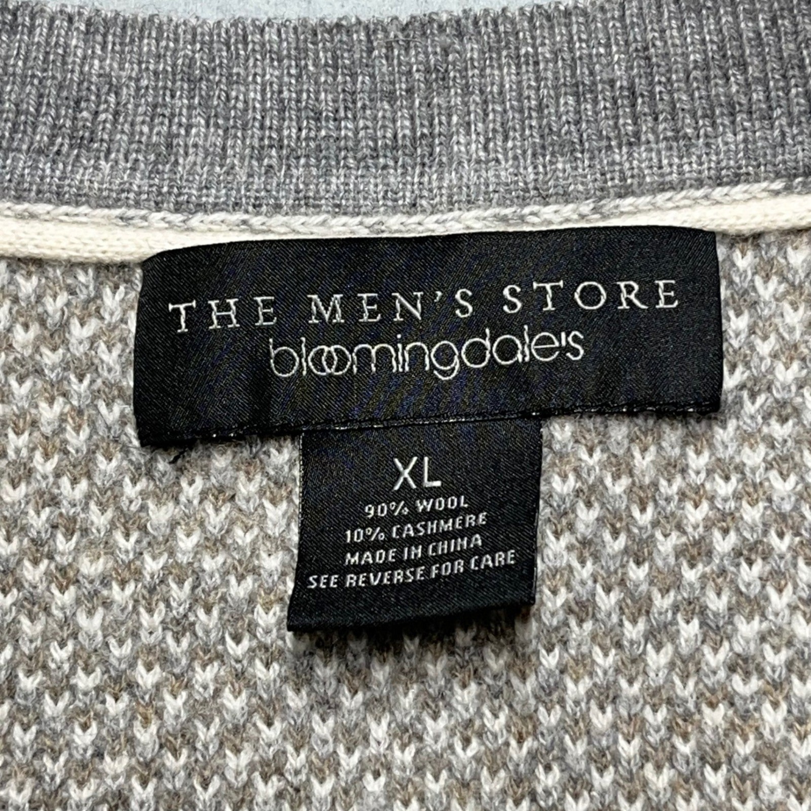The Mens Store Bloomingdales XL Crew Sweater 90%Wool 10shmere Textured Knit