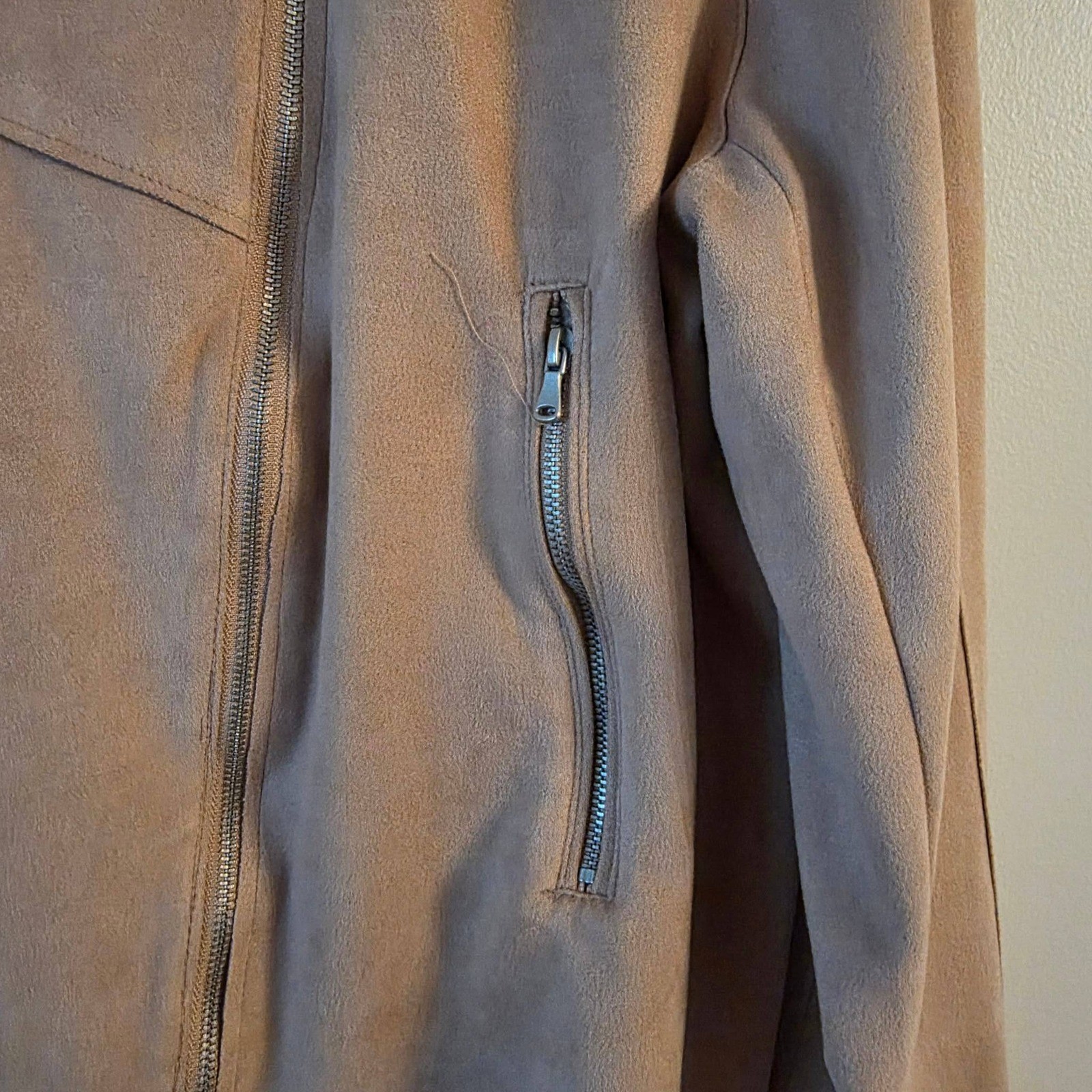 BlankNYC Faux Suede Moto Jacket Large Tan Beige Asymmetrical Zip Biker