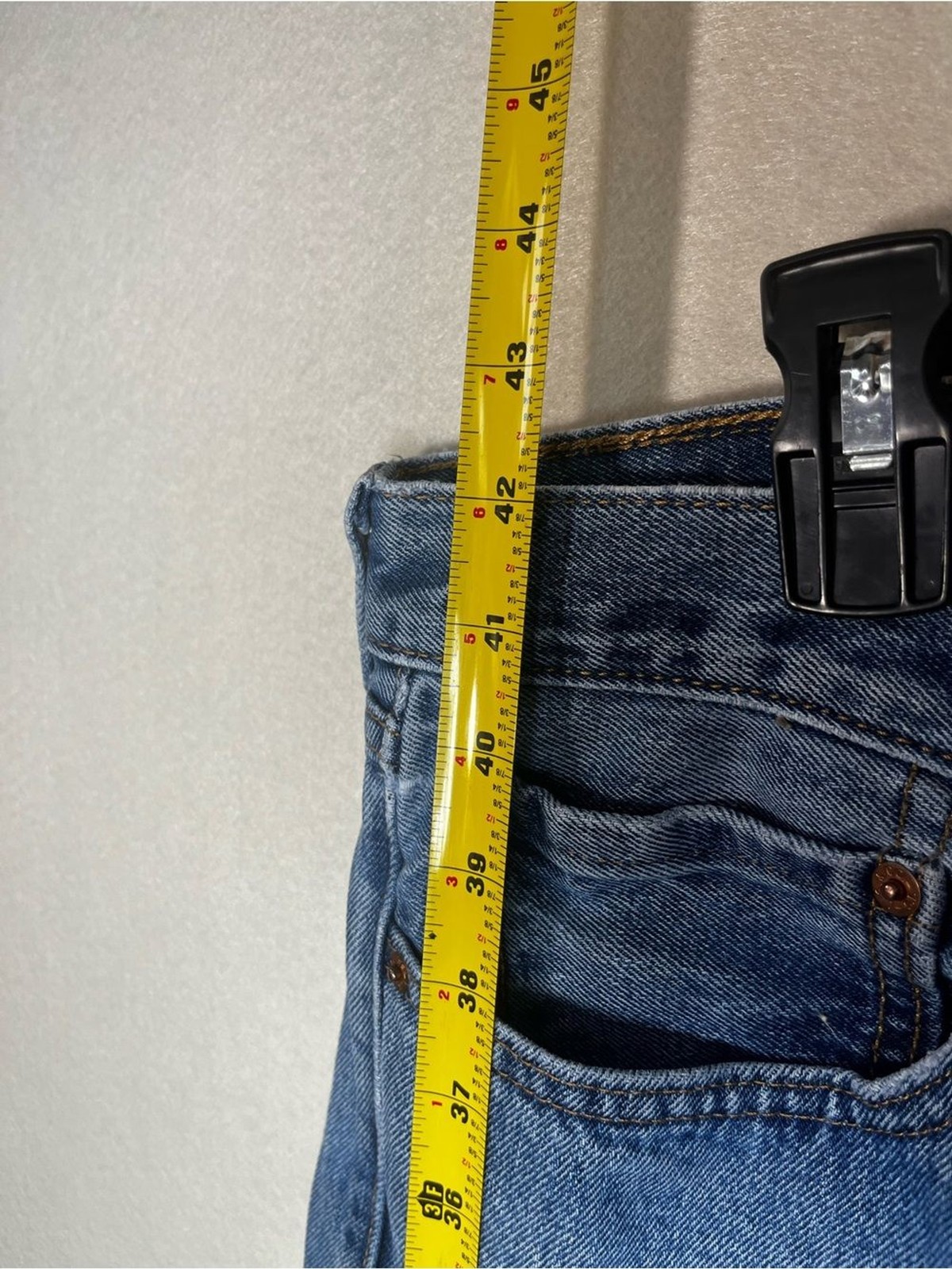 Signature by Levi Strauss Men’s Regular Fit Jeans in Blue Denim