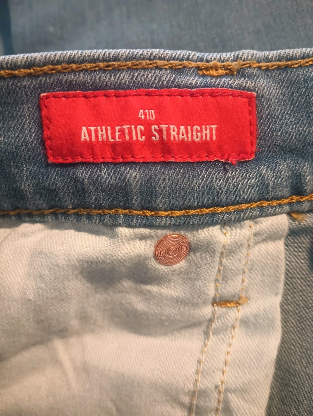 Men’s LUCKY BRAND Denim Jeans – 410 Athletic Straight – SZ 38×32 – NEW (No tag)